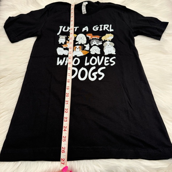 Just A Girl Who Loves Dogs Colored Print T-Shirt Black XS NWOT - Picture 10 of 11